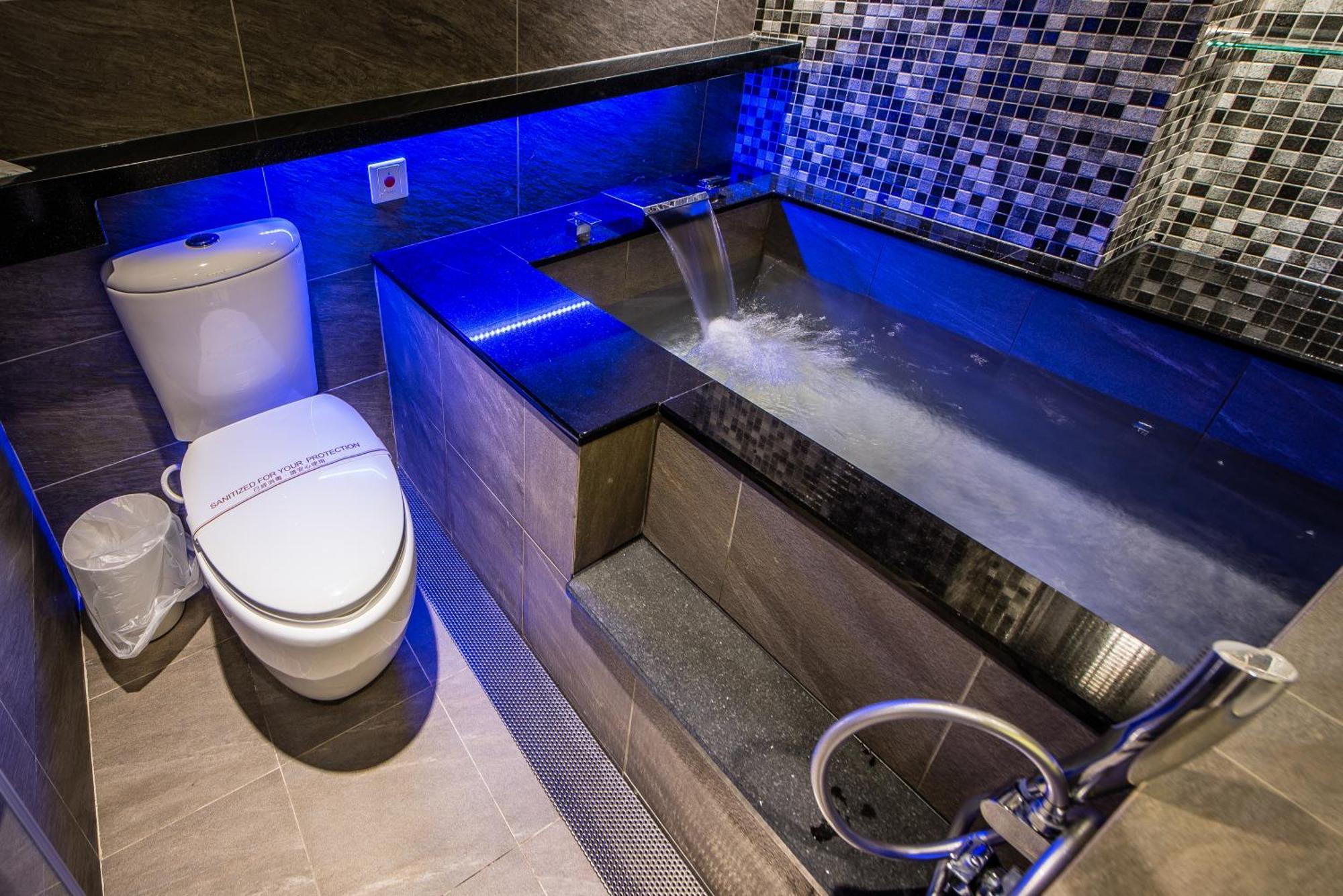 Six Fukun Hotel Цзяоси Экстерьер фото